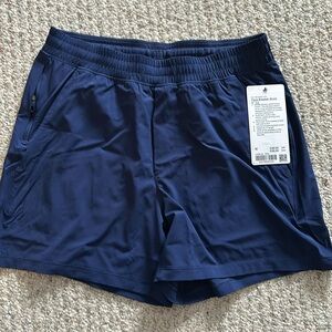 Men’s Lululemon Pace breaker Linerless Shorts